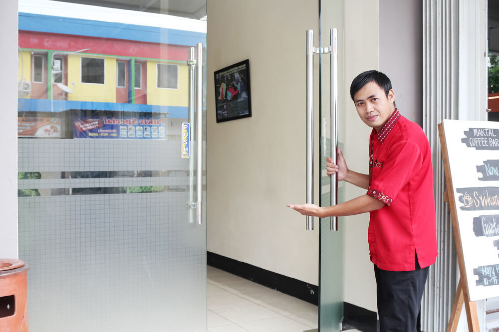 Maktal Hotel Mataram Kültér fotó