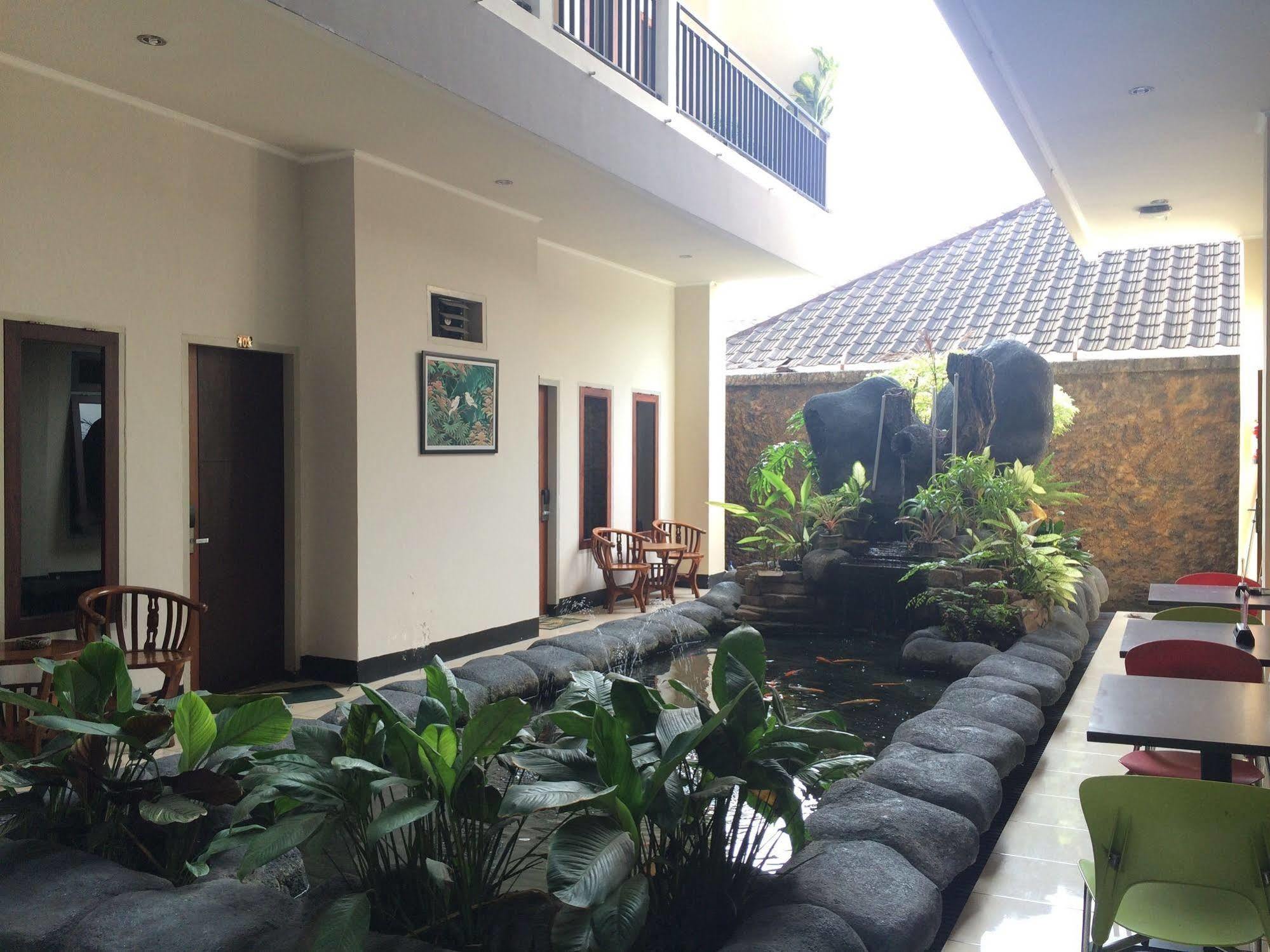 Maktal Hotel Mataram Kültér fotó