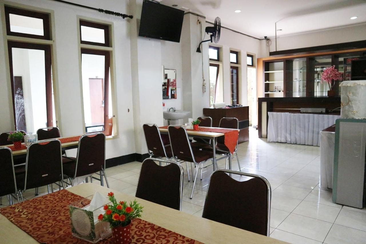 Maktal Hotel Mataram Kültér fotó
